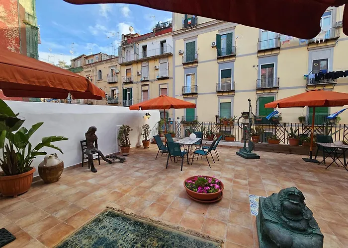 The Spanish Palace, Suites, Rooms, Apartments & Terraces Napoli